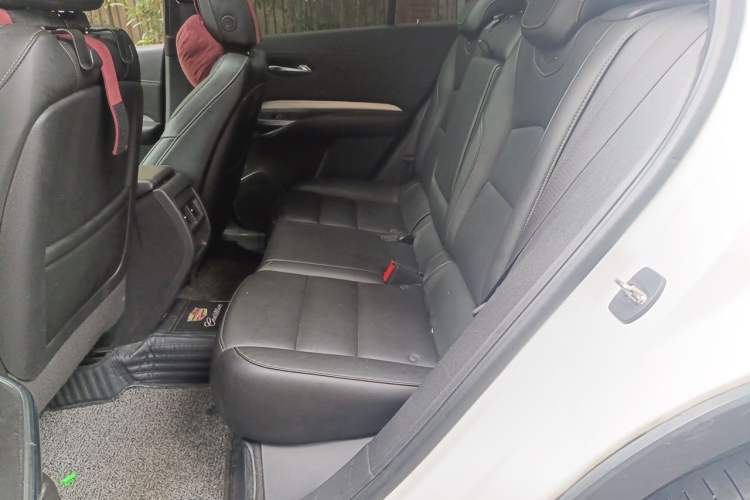 Used Cadillac XT4 2018 28T Two-Wheel-Drive Luxury Model Left Rear Seat