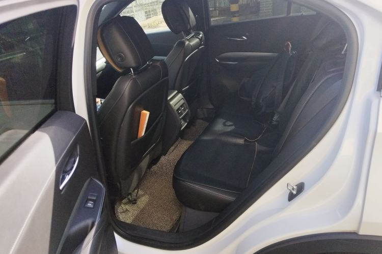 Used Cadillac XT4 2018 28T Two-Wheel-Drive Luxury Model Left Rear Seat