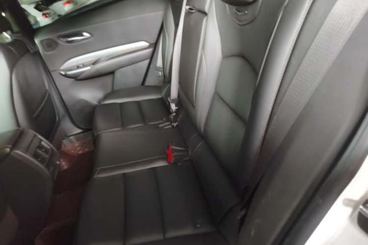 Used Cadillac XT4 2018 28T Two-Wheel Drive Leading Version Left Rear Seat