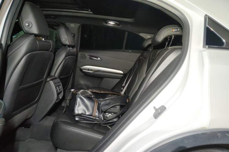 Used Cadillac XT4 2018 28T Four-Wheel Drive Leading Model Left Rear Seat