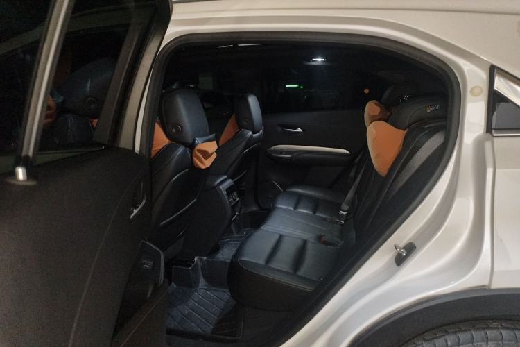 Used Cadillac XT4 2018 28T Two-Wheel-Drive Luxury Model Left Rear Seat