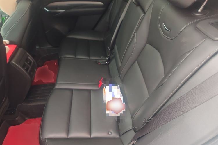Used Cadillac XT4 2018 28T Two-Wheel-Drive Luxury Model Left Rear Seat