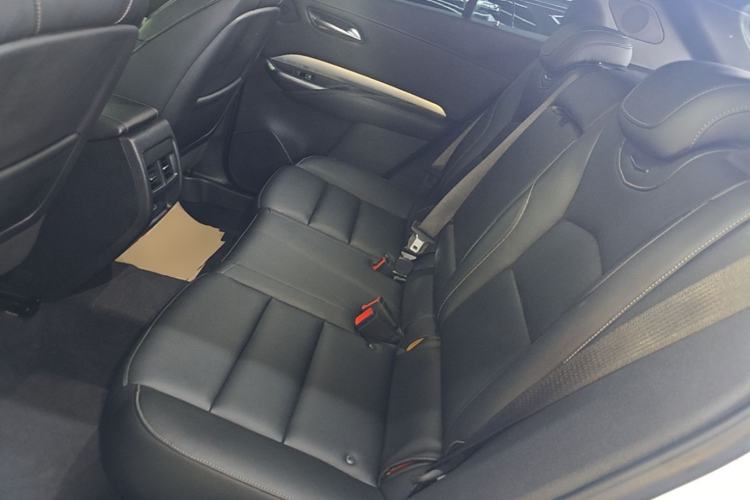 Used Cadillac XT4 2018 28T Two-Wheel Drive Leading Version Left Rear Seat