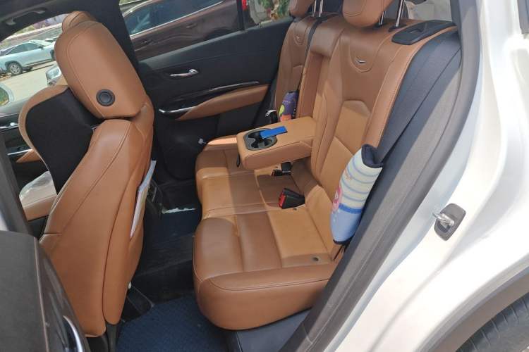 Used Cadillac XT4 2018 28T 4x4 Platinum Edition Left Rear Seat