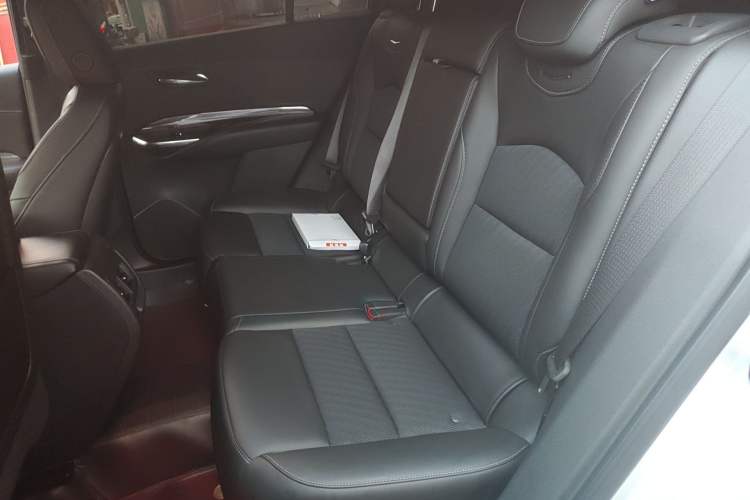 Used Cadillac XT4 2018 28T Two-Wheel Drive Tech Version Left Rear Seat