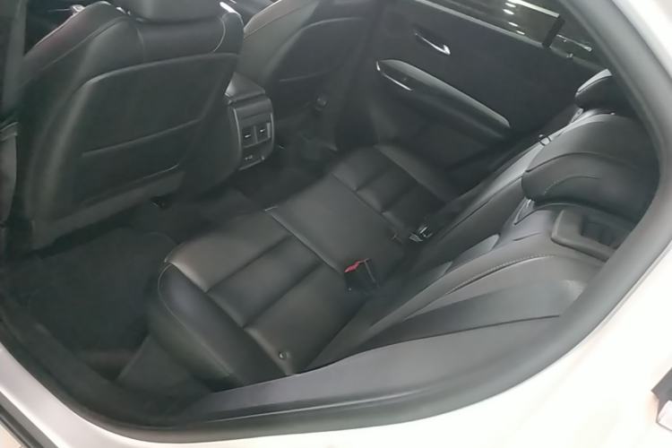 Used Cadillac XT4 2018 28T Two-Wheel Drive Leading Version Left Rear Seat