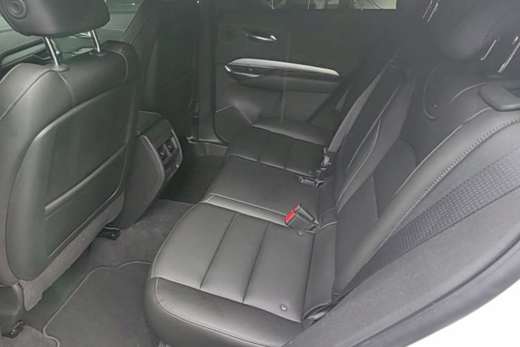 Used Cadillac XT4 2018 28T Four-Wheel Drive Leading Model Left Rear Seat