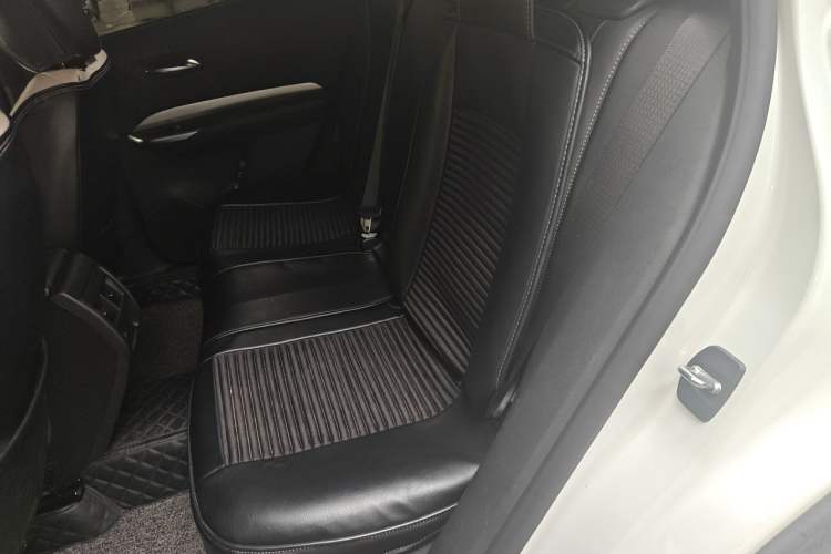 Used Cadillac XT4 2018 28T Two-Wheel Drive Leading Version Left Rear Seat