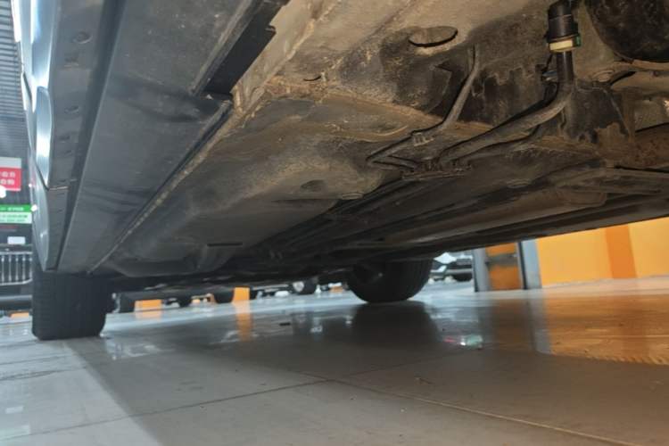 Used Cadillac XT4 2018 28T Two-Wheel Drive Leading Version Left Side Sill