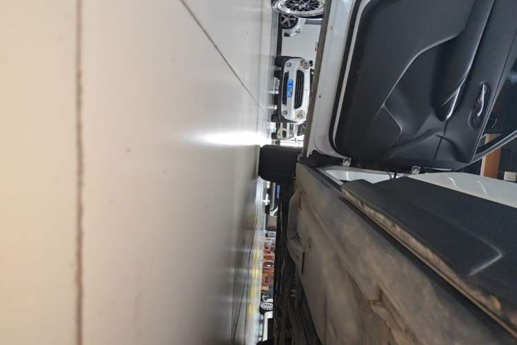 Used Cadillac XT4 2018 28T Two-Wheel Drive Tech Version Left Side Sill