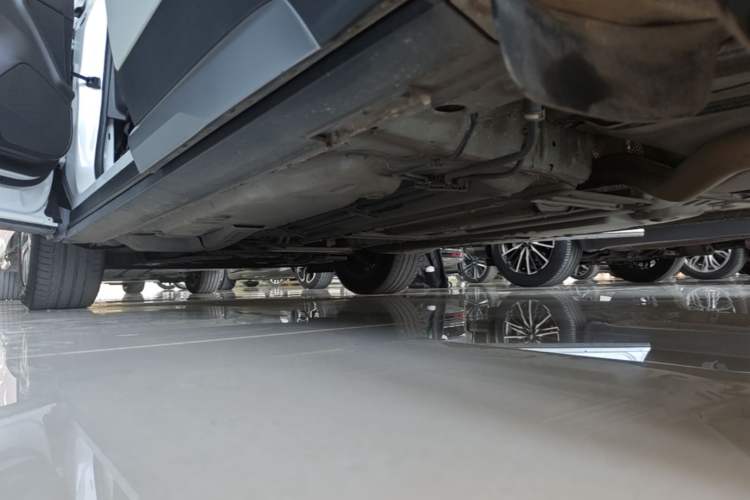 Used Cadillac XT4 2018 28T Two-Wheel Drive Leading Version Left Side Sill