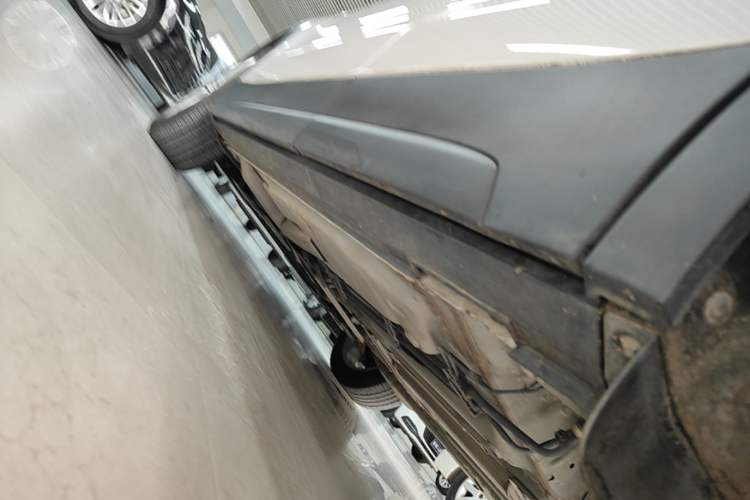 Used Cadillac XT4 2018 28T Two-Wheel Drive Tech Version Left Side Sill