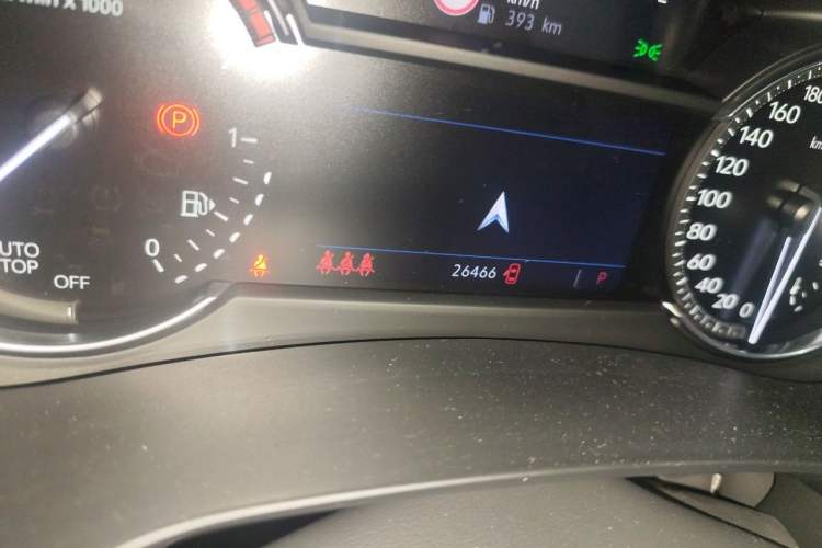 Used Cadillac XT4 2018 28T Two-Wheel Drive Leading Version Odometer Close Up