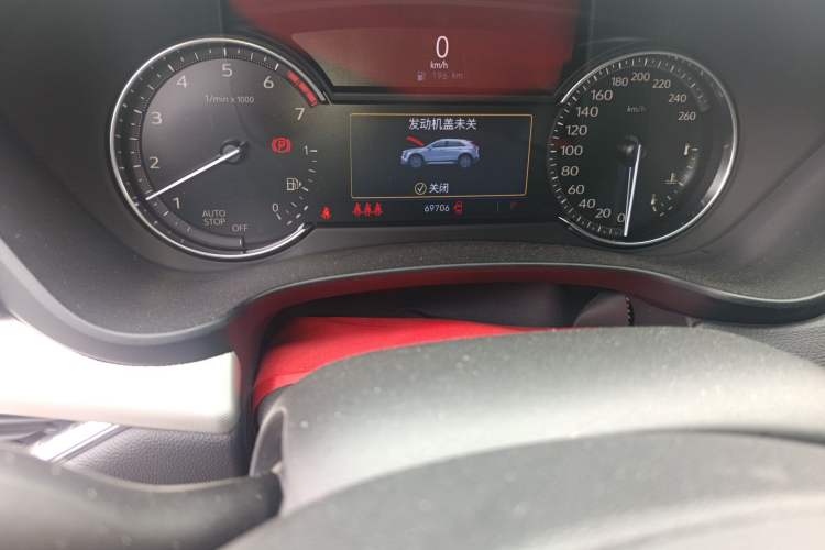 Used Cadillac XT4 2018 28T Two-Wheel Drive Leading Version Odometer Close Up