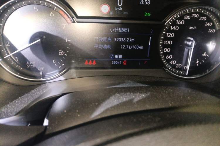 Used Cadillac XT4 2018 28T Two-Wheel Drive Leading Version Odometer Close Up