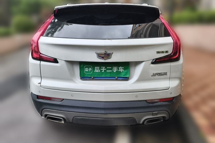 Used Cadillac XT4 2018 28T Two-Wheel-Drive Luxury Model Rear