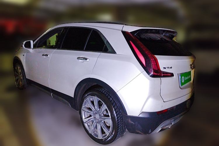Used Cadillac XT4 2018 28T 4x4 Platinum Edition Rear Left 45 Deg