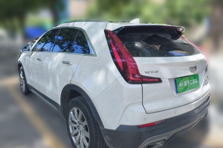 Used Cadillac XT4 2018 28T Two-Wheel-Drive Luxury Model Rear Left 45 Deg