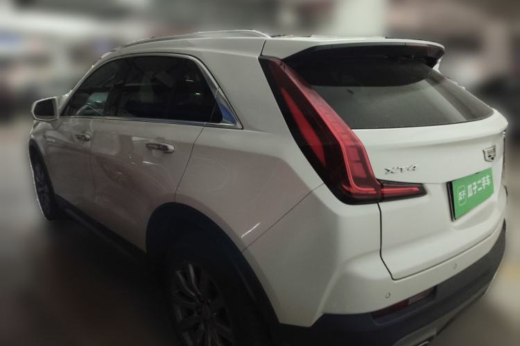 Used Cadillac XT4 2018 28T Two-Wheel-Drive Luxury Model Rear Left 45 Deg