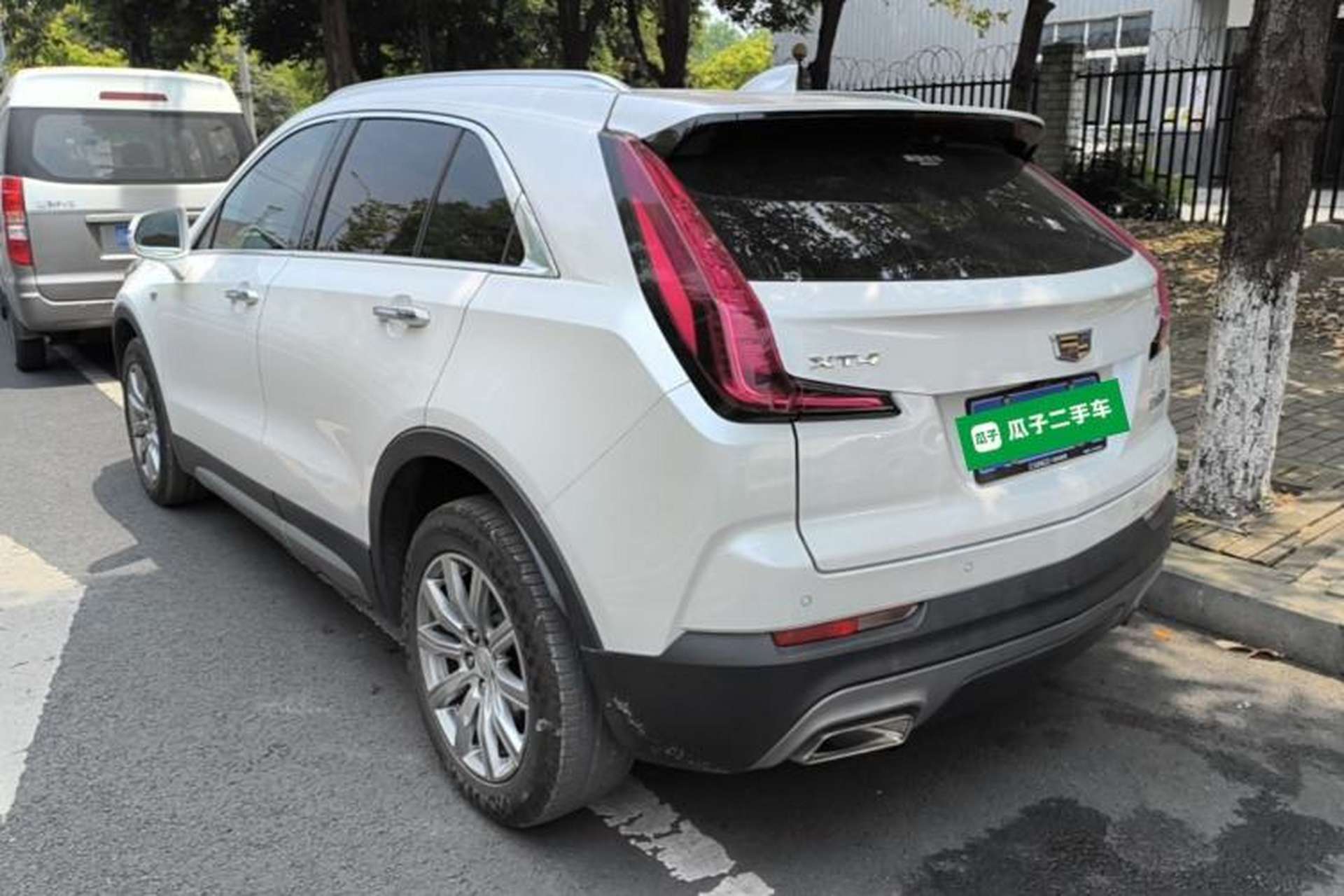 Used Cadillac XT4 2018 28T Two-Wheel-Drive Luxury Model Rear Left 45 Deg