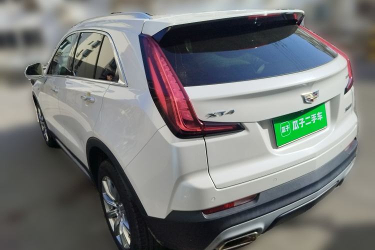Used Cadillac XT4 2018 28T Two-Wheel-Drive Luxury Model Rear Left 45 Deg