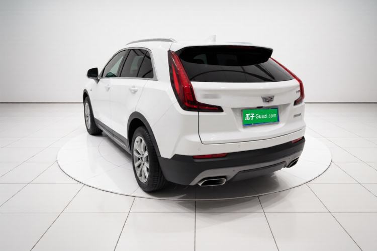 Used Cadillac XT4 2018 28T Two-Wheel-Drive Luxury Model Rear Left 45 Deg