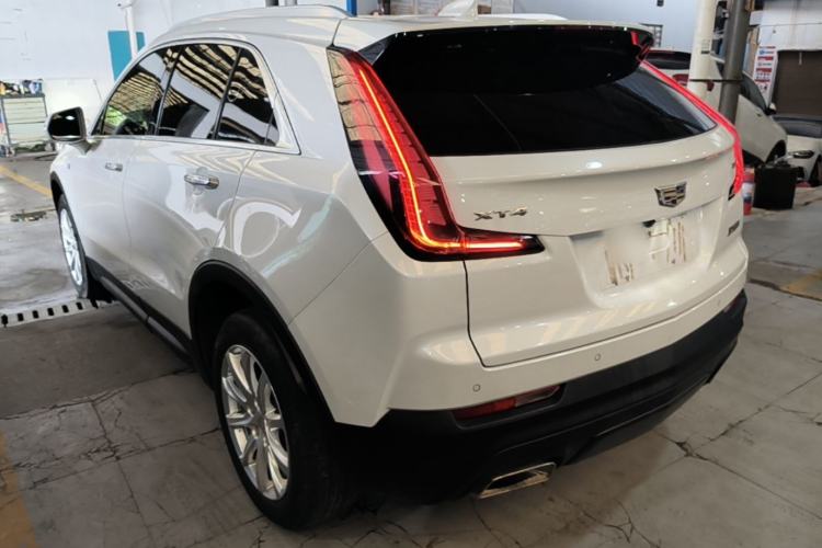 Used Cadillac XT4 2018 28T Two-Wheel Drive Tech Version Rear Left 45 Deg