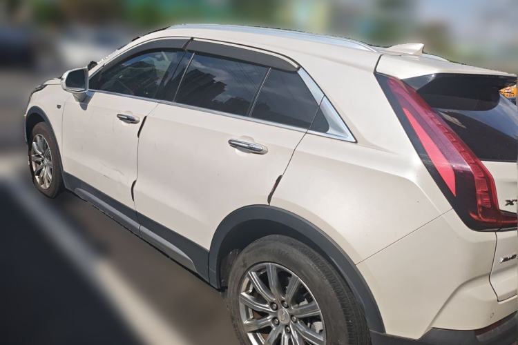 Used Cadillac XT4 2018 28T Four-Wheel Drive Leading Model Rear Left 45 Deg