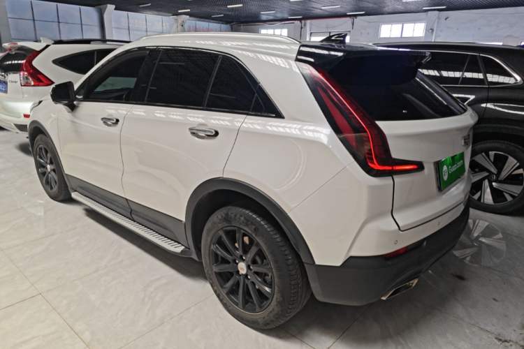 Used Cadillac XT4 2018 28T Two-Wheel Drive Tech Version Rear Left 45 Deg