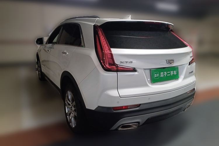 Used Cadillac XT4 2018 28T Two-Wheel-Drive Luxury Model Rear Left 45 Deg