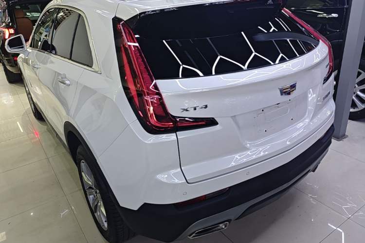 Used Cadillac XT4 2018 28T Two-Wheel Drive Leading Version Rear Left 45 Deg