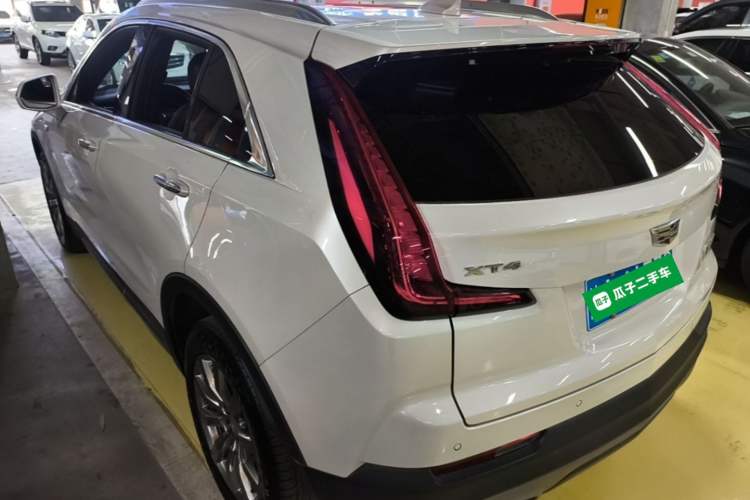 Used Cadillac XT4 2018 28T Two-Wheel-Drive Luxury Model Rear Left 45 Deg