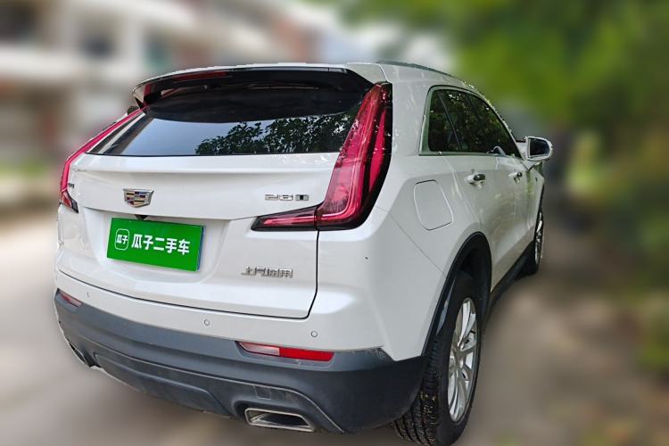 Used Cadillac XT4 2018 28T Two-Wheel Drive Tech Version Rear Right 45 Deg