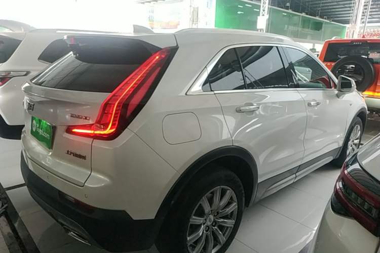 Used Cadillac XT4 2018 28T Two-Wheel Drive Leading Version Rear Right 45 Deg