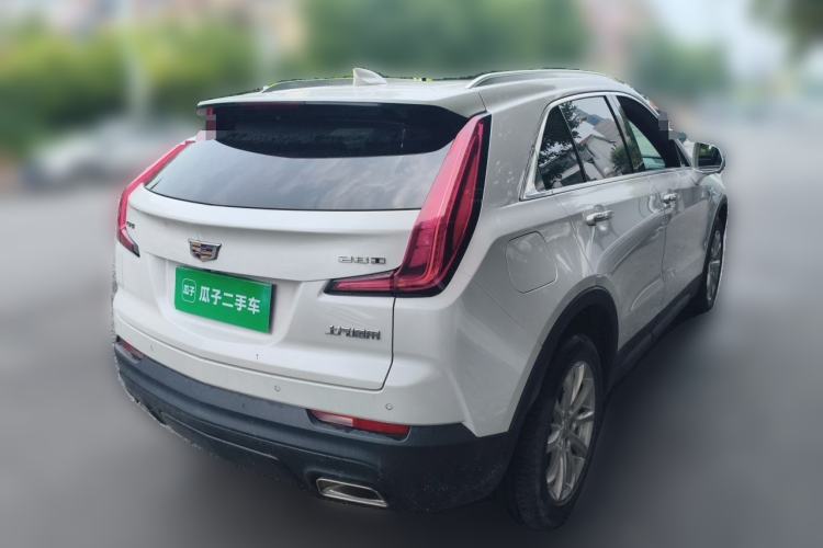 Used Cadillac XT4 2018 28T Two-Wheel Drive Tech Version Rear Right 45 Deg