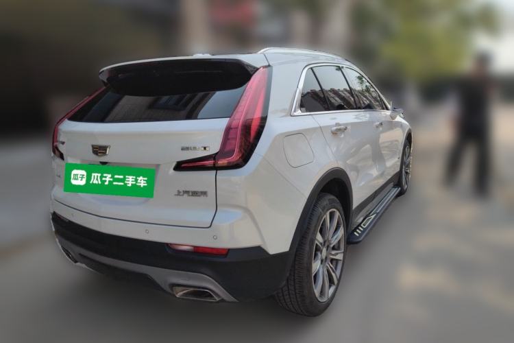 Used Cadillac XT4 2018 28T 4x4 Platinum Edition Rear Right 45 Deg