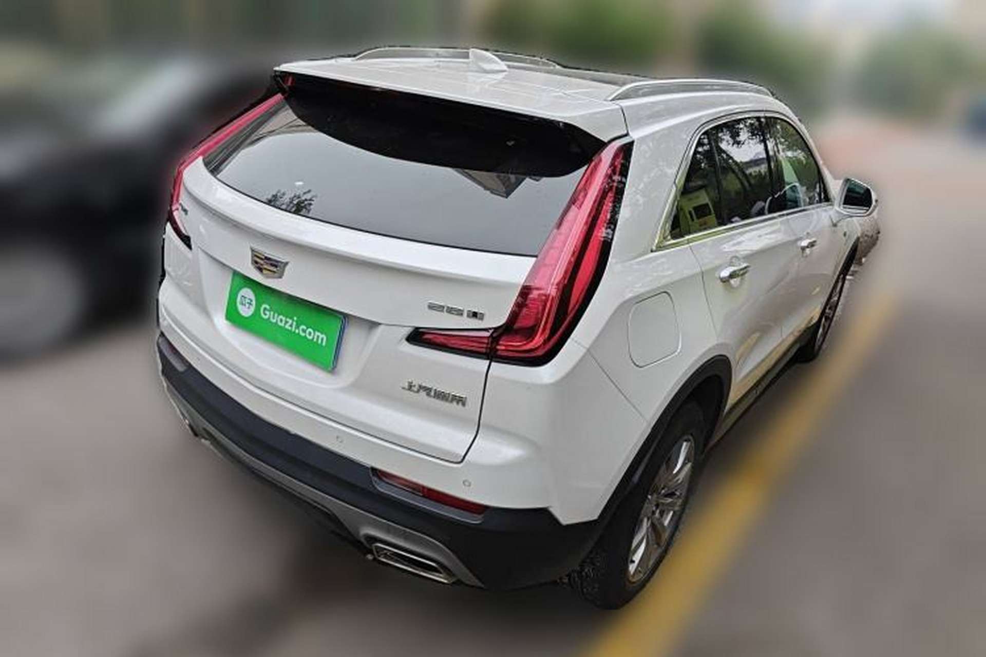 Used Cadillac XT4 2018 28T Two-Wheel-Drive Luxury Model Rear Right 45 Deg
