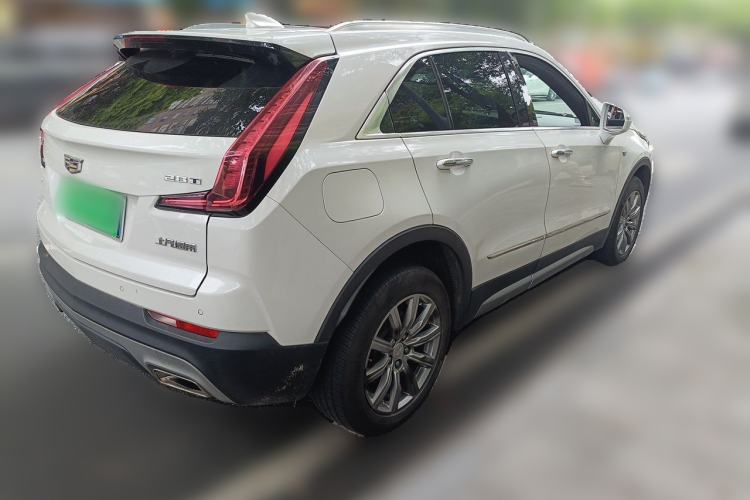 Used Cadillac XT4 2018 28T Two-Wheel-Drive Luxury Model Rear Right 45 Deg