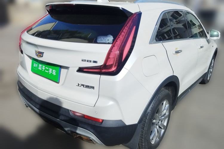 Used Cadillac XT4 2018 28T Two-Wheel-Drive Luxury Model Rear Right 45 Deg