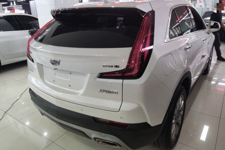 Used Cadillac XT4 2018 28T Four-Wheel Drive Leading Model Rear Right 45 Deg