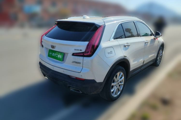Used Cadillac XT4 2018 28T Two-Wheel Drive Tech Version Rear Right 45 Deg