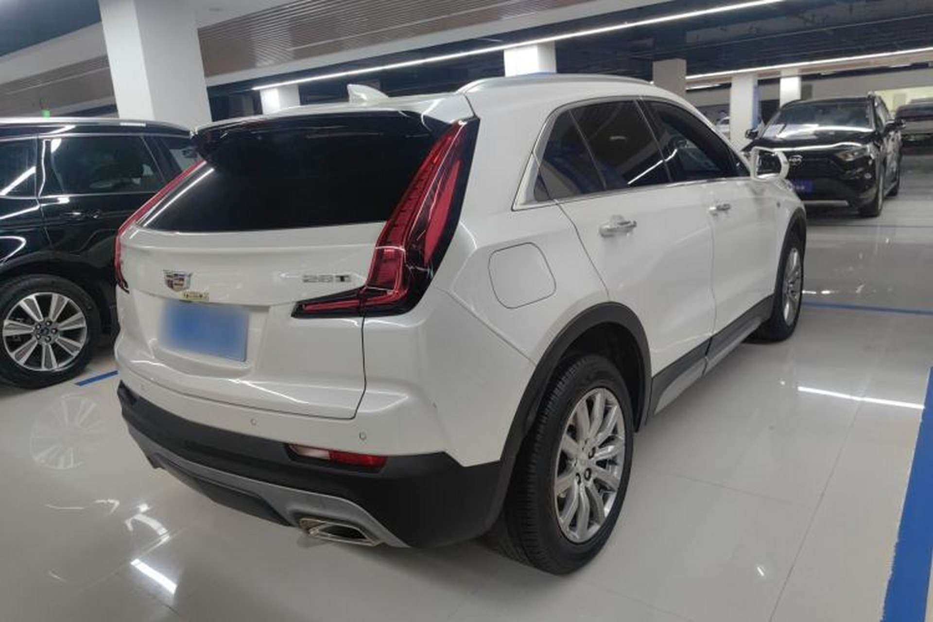 Used Cadillac XT4 2018 28T Two-Wheel Drive Leading Version Rear Right 45 Deg