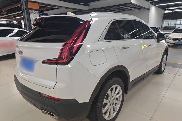Used Cadillac XT4 2018 28T Two-Wheel Drive Tech Version Rear Right 45 Deg