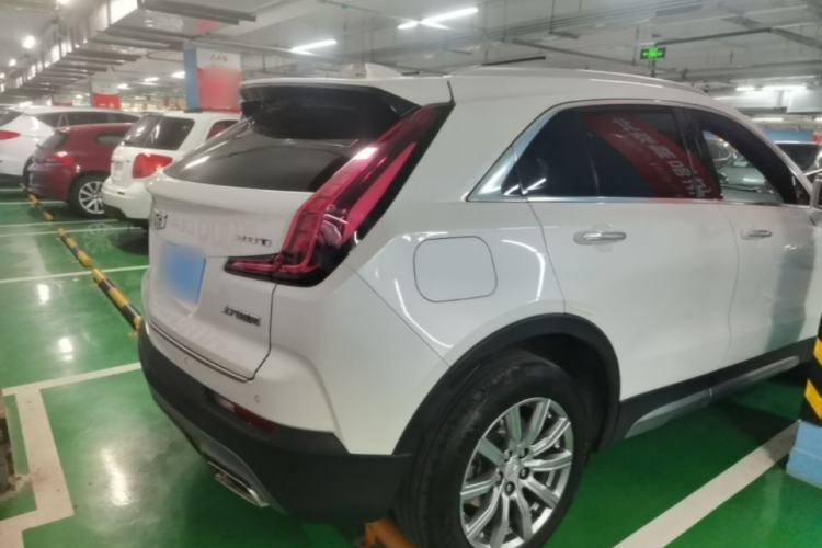 Used Cadillac XT4 2018 28T Four-Wheel Drive Leading Model Rear Right 45 Deg