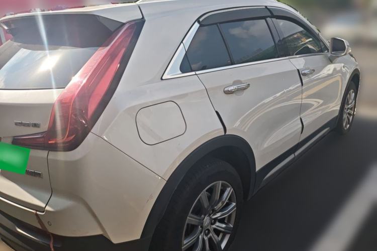Used Cadillac XT4 2018 28T Four-Wheel Drive Leading Model Rear Right 45 Deg