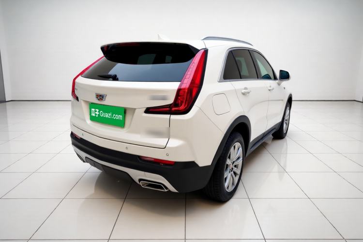 Used Cadillac XT4 2018 28T Two-Wheel-Drive Luxury Model Rear Right 45 Deg