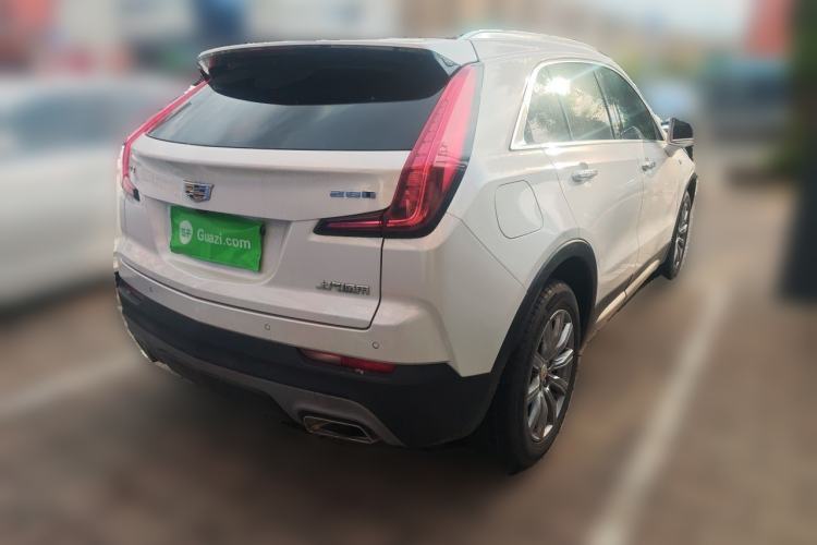 Used Cadillac XT4 2018 28T Two-Wheel-Drive Luxury Model Rear Right 45 Deg