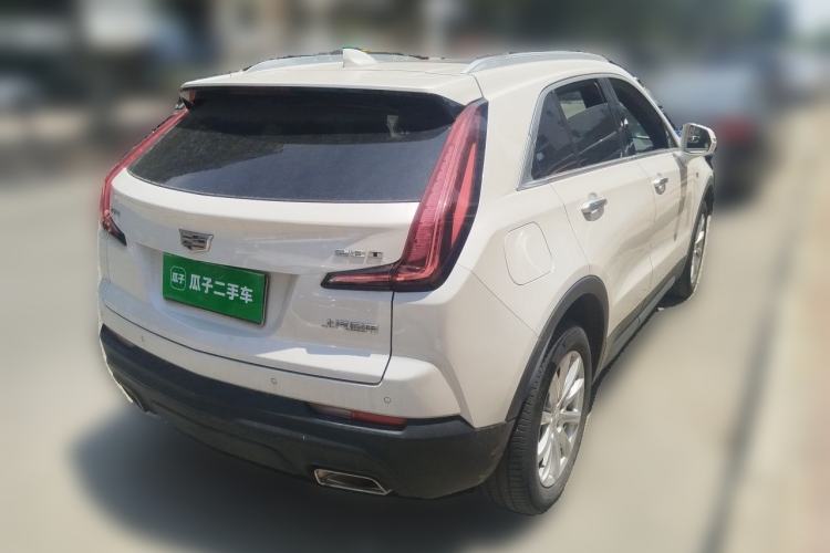Used Cadillac XT4 2018 28T Two-Wheel Drive Tech Version Rear Right 45 Deg