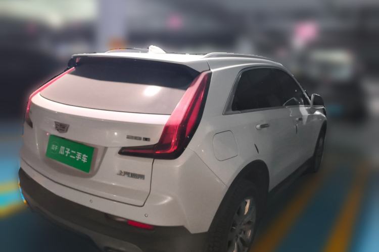 Used Cadillac XT4 2018 28T Two-Wheel-Drive Luxury Model Rear Right 45 Deg