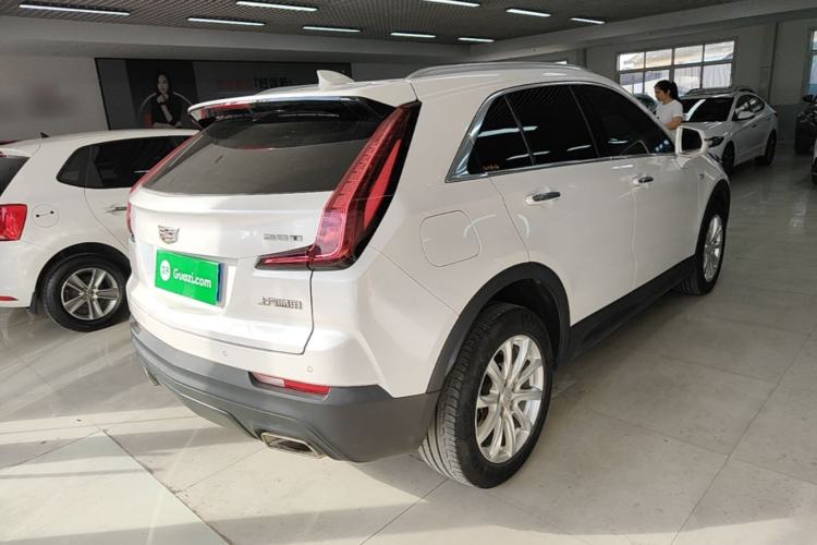 Used Cadillac XT4 2018 28T Two-Wheel Drive Tech Version Rear Right 45 Deg